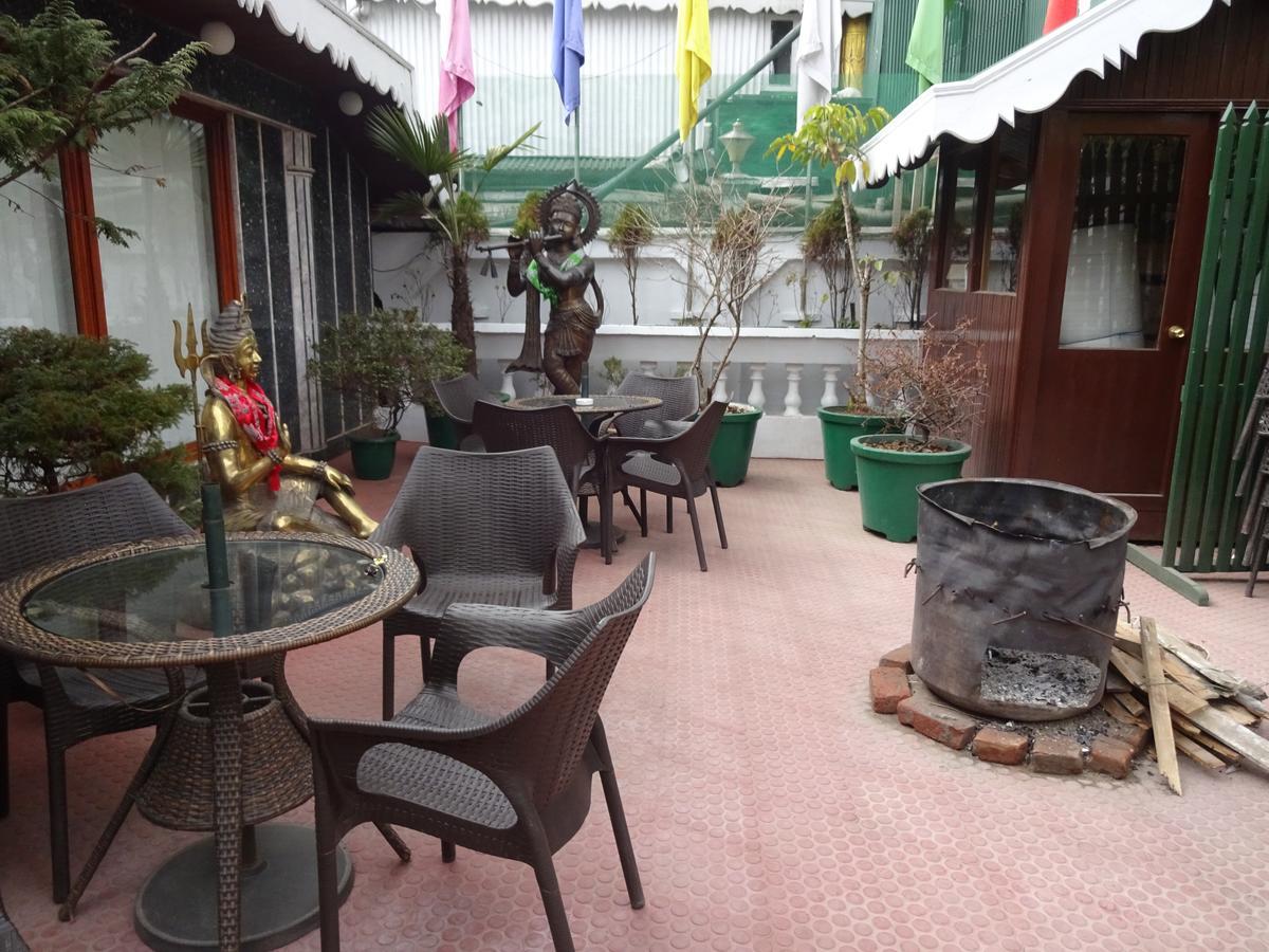 R.J.Resorts Darjeeling  Eksteriør billede