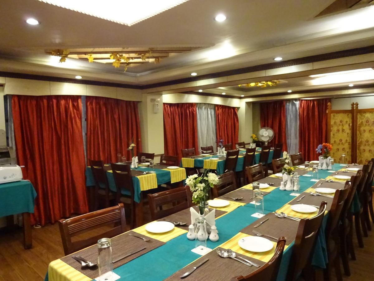 R.J.Resorts Darjeeling  Eksteriør billede